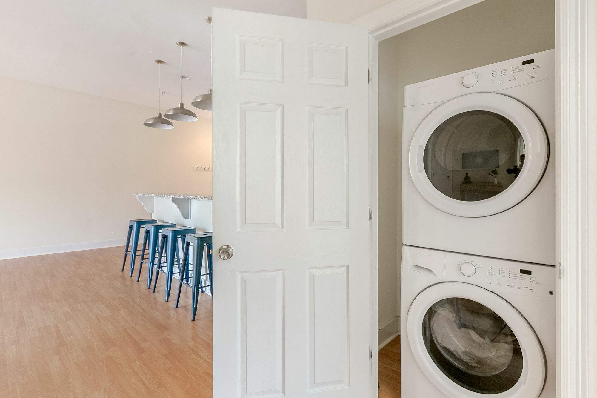 Chic 3br In Arts/warehouse District By Sonder *